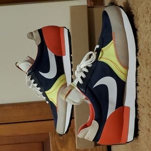 Men’s Nike Daybreak Type SE - Obsidian Volt sz 10.5